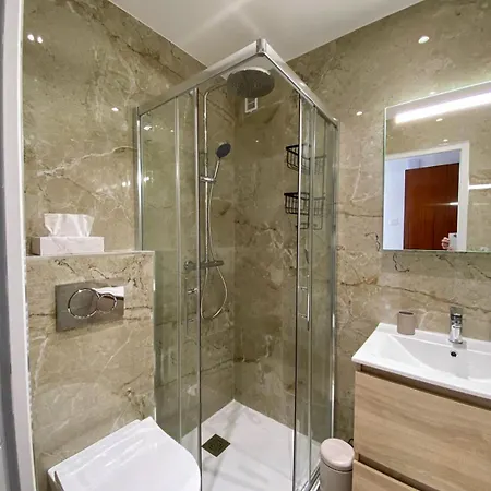 Luxury 1 Bed Seafront Escape In * Cannes