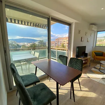 Luxury 1 Bed Seafront Escape In Appartement *