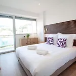 Luxury 1 Bed Seafront Escape In Apartment Cannes