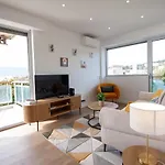 Apartment Luxury 1 Bed Seafront Escape In *