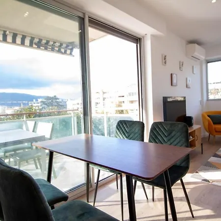 Luxury 1 Bed Seafront Escape In Lejlighed *