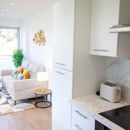 Apartment Luxury 1 Bed Seafront Escape In *