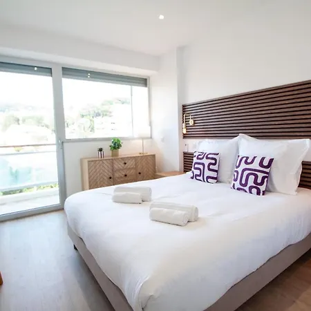 Luxury 1 Bed Seafront Escape In Apartment Cannes