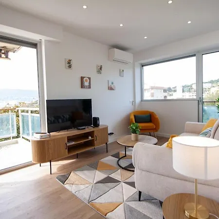 Apartment Luxury 1 Bed Seafront Escape In *