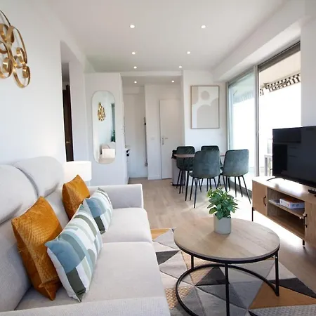 Apartment Luxury 1 Bed Seafront Escape In Cannes