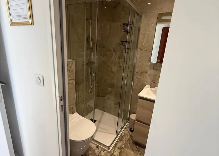 Luxury 1 Bed Seafront Escape In Lejlighed