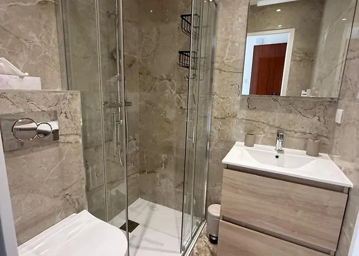 Luxury 1 Bed Seafront Escape In *